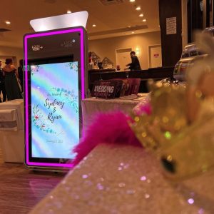Mirror Booth Dubai: The Ultimate Interactive Photo Experience