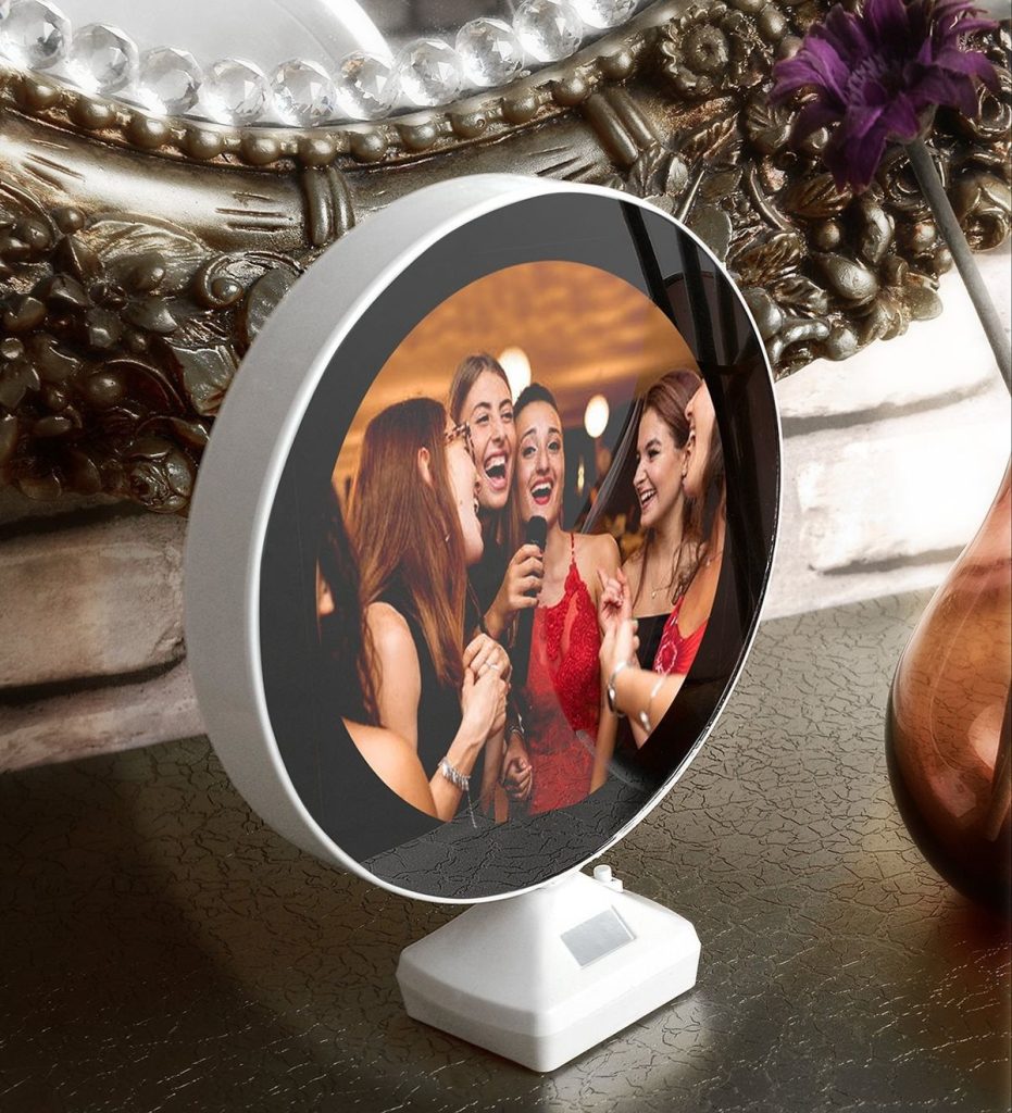 magic mirror photobooth